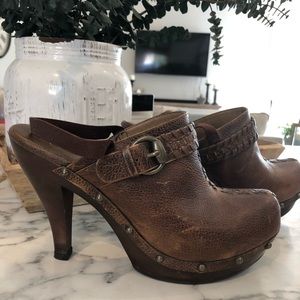 Jessica Simpson sling-back heeled clogs